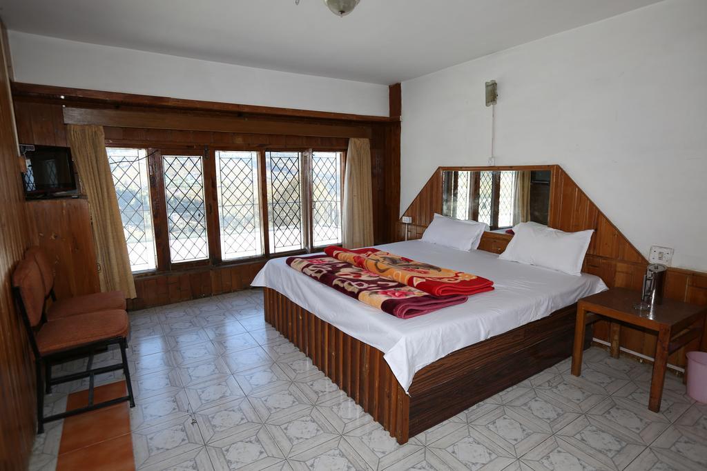 Hotel Ridge View Manāli Екстериор снимка